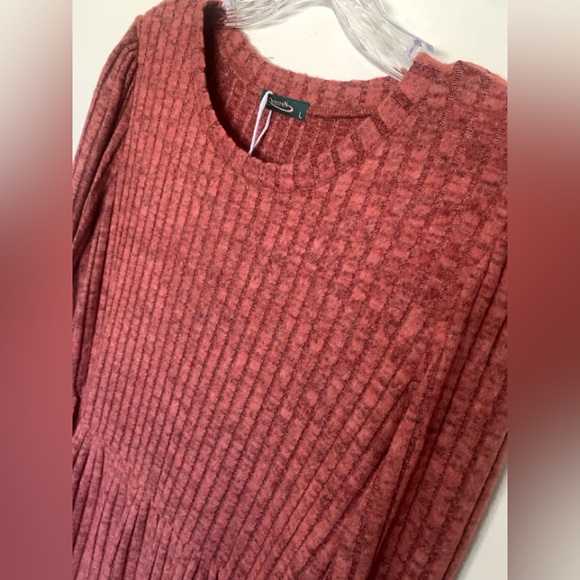 Ofeefan Ribbed Dress - Picture 2 of 7